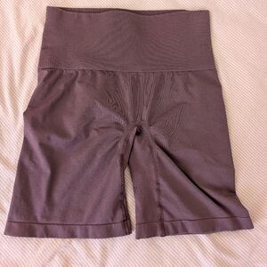 Blanqi Everyday Hipster Purple High Waisted Athletic Biker Shorts Size Medium